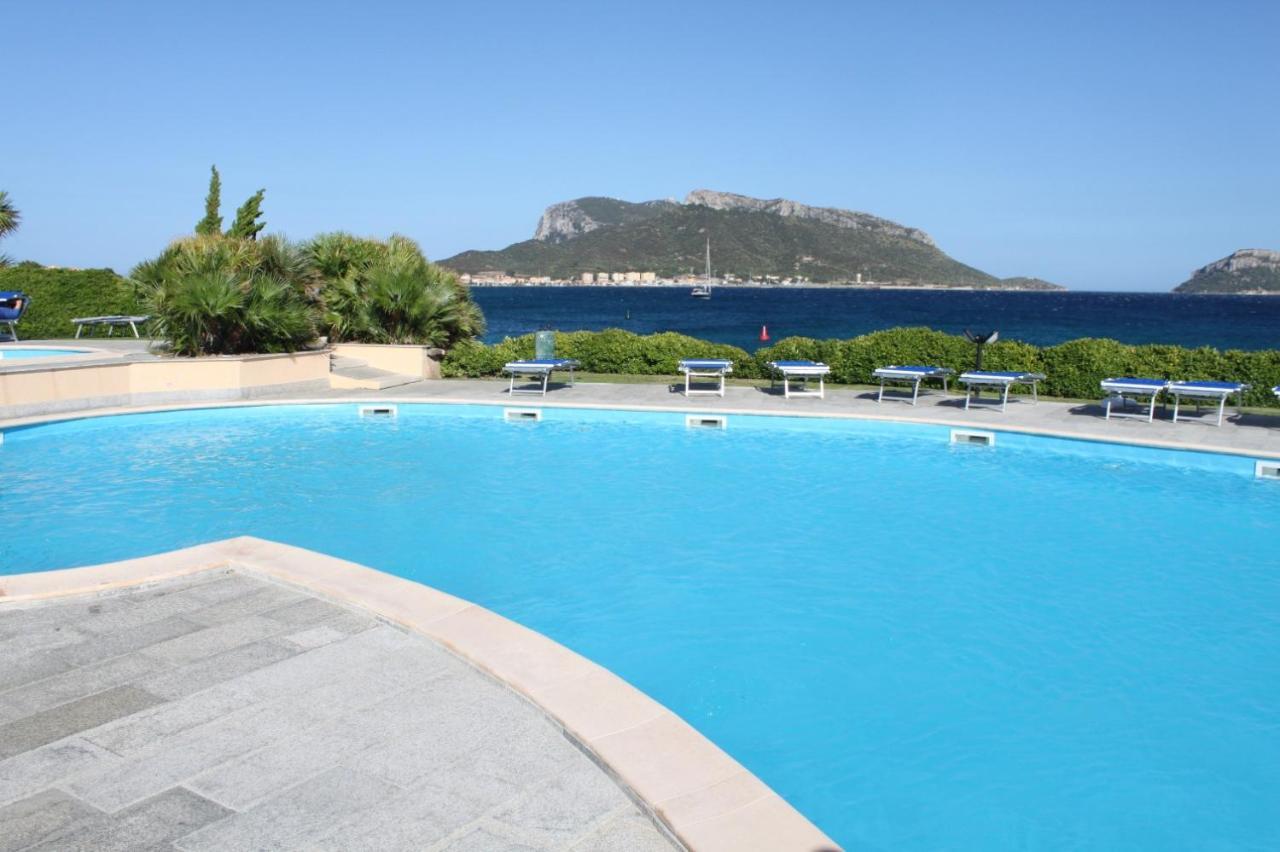 Apartment In S'Abba E Sa Pedra With Pool Golfo Aranci Exterior foto